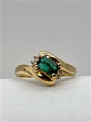 Green Stone Lady's Stone & Diamond Ring 4 Diamonds .04 Carat T.W.